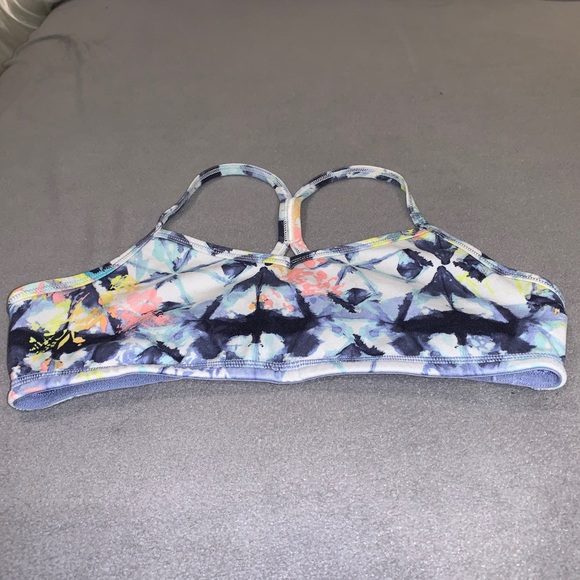 2 Ivivva sports bras - Picture 5 of 7